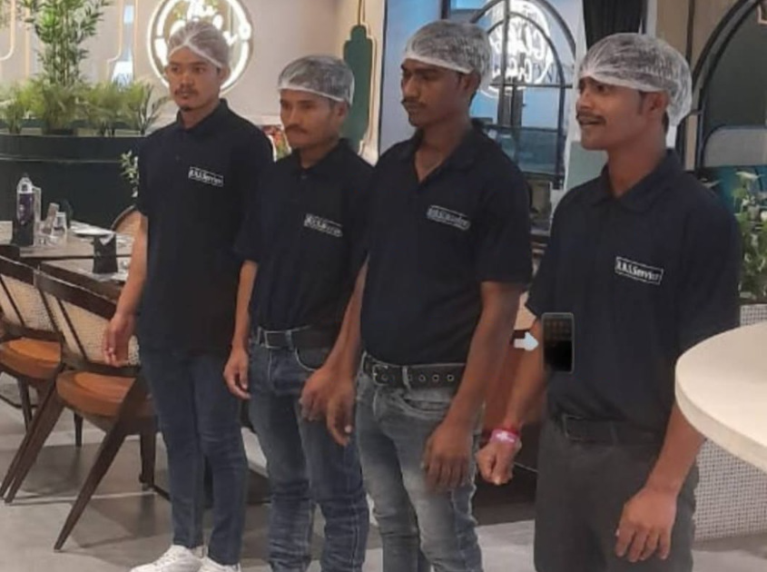 KST Boy Hotel & Restaurant